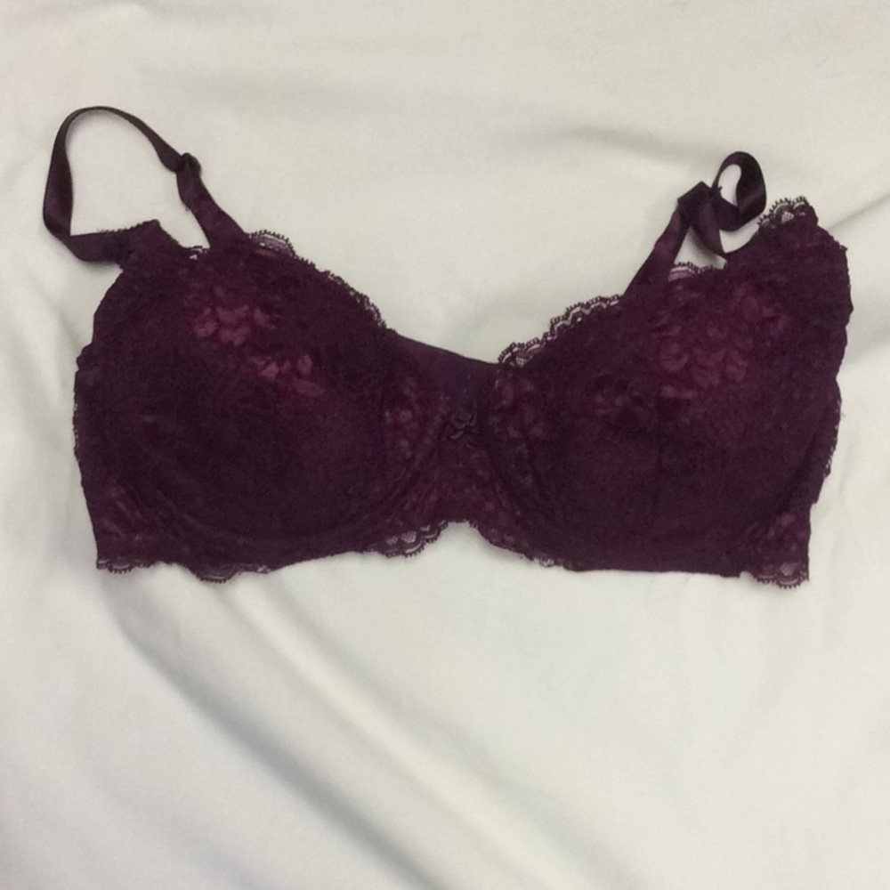 💜Victoria’s Secret Purple Lace Bra